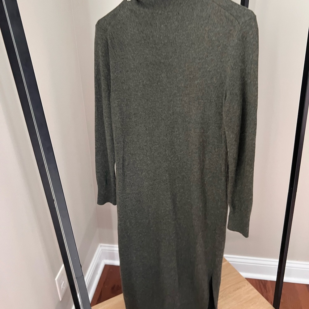 Banana Republic Long Sleeve Olive Dress - Picture 5 of 5